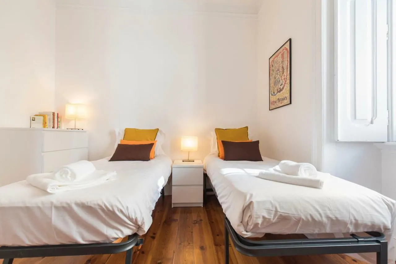 Appartamento Lovelystay - Peaceful Living - Heart Of The City Lisbona